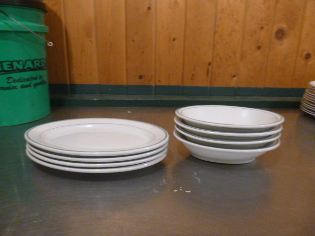 lot 200 image: Shenango China
