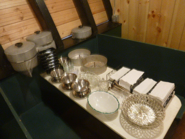 lot 206 image: Miscellaneous  RestaurantBanquet Items