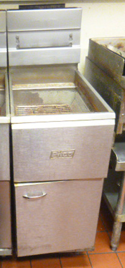 lot 5 image: Pitco Fryer