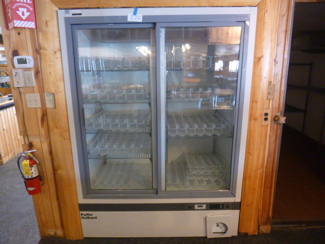 lot 226 image: PufferHubbard BeerPop Cooler