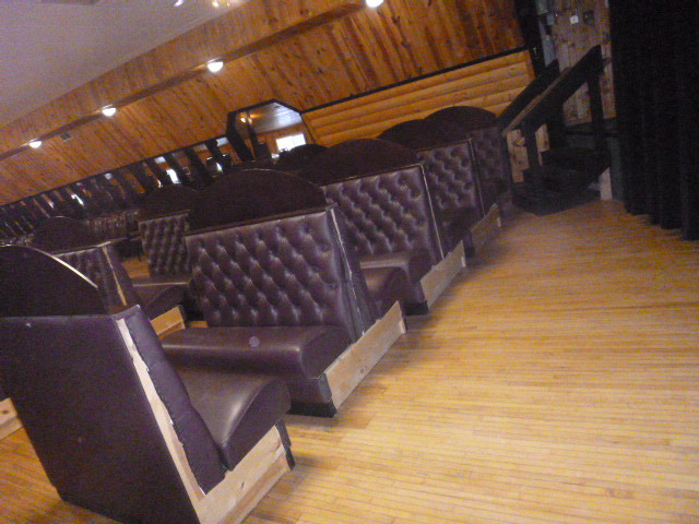 lot 265 image: Restaurant Booths