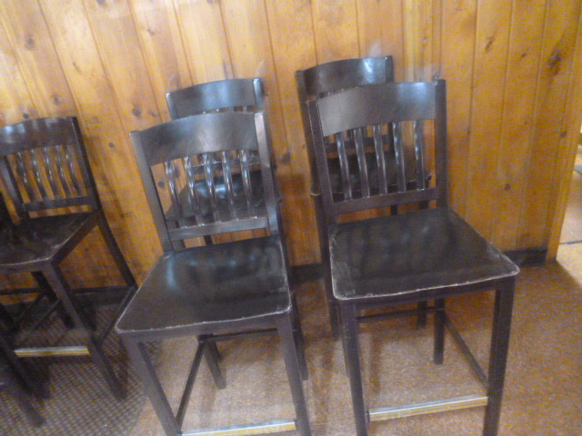 lot 276 image: 4 Wooden Bar Stools