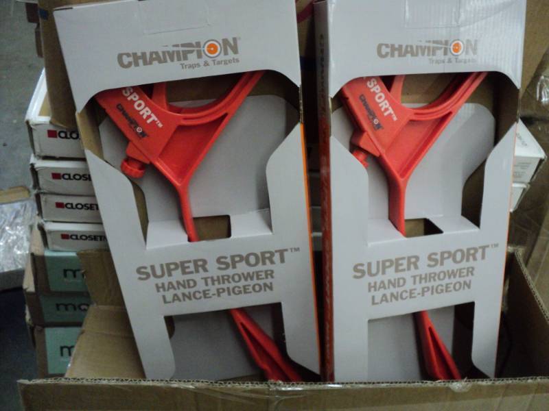 Case of 6 Champion Super Sport Hand...