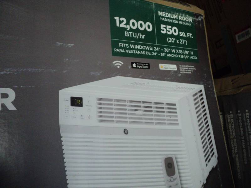 GE 12,000 BTU Medium Room Air Condi...