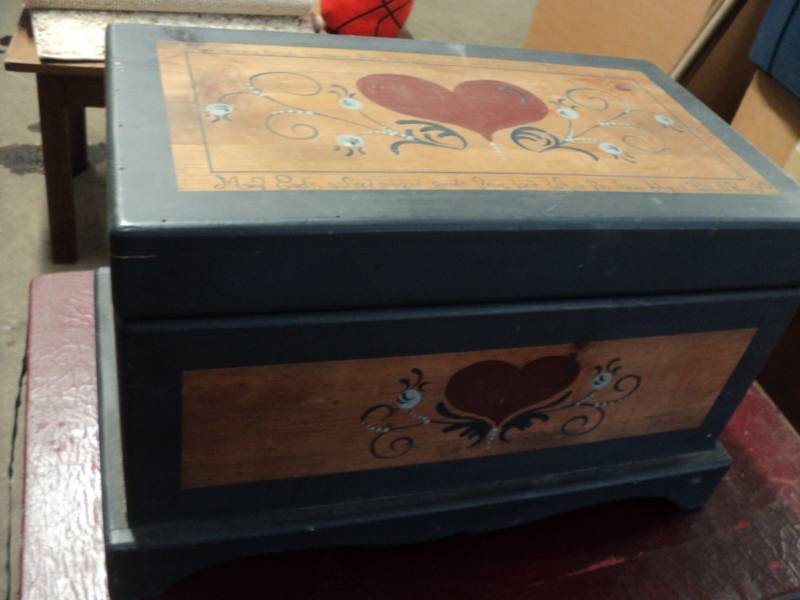 Wood Painted Box 23 x 13 x 15...