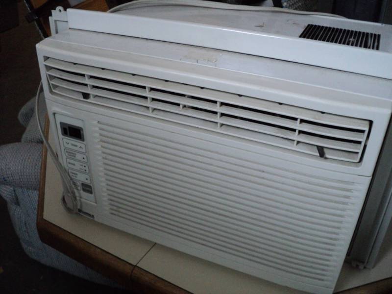 Kenmore Window Air conditioner...