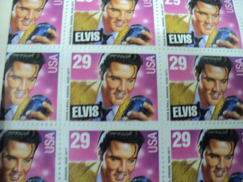 Collection of 40 - 29 cent Elvis St...