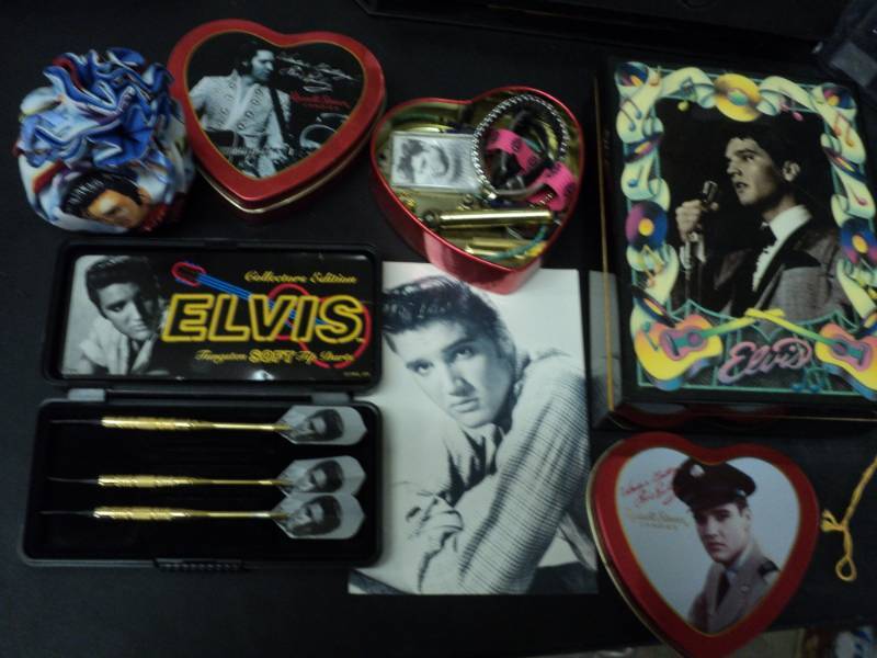 Elvis Memorabilia ...