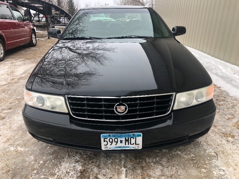 lot 9 image: 2004 CADILLAC SEVILLE