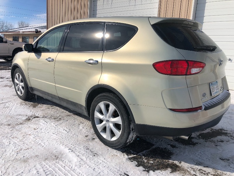 lot 12 image: 2006 SUBARU TRIBECA AWD