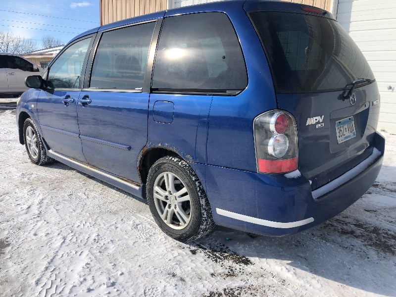 lot 13 image: 2004 MAZDA MPV