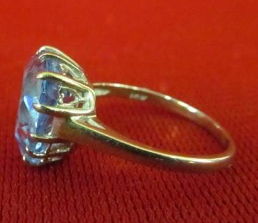 lot 3 image: Jewelry