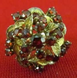 lot 4 image: Jewelry