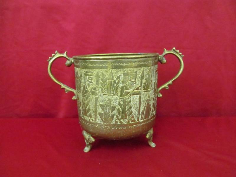 lot 14 image: brass kettle
