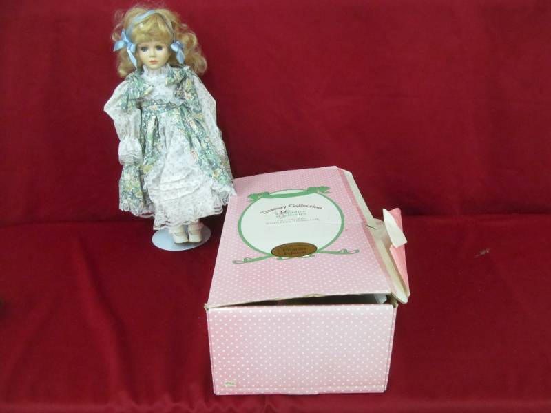 lot 19 image: Paradise Galleries porcelain doll