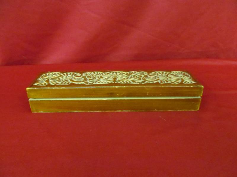 lot 25 image: Russian carved box
