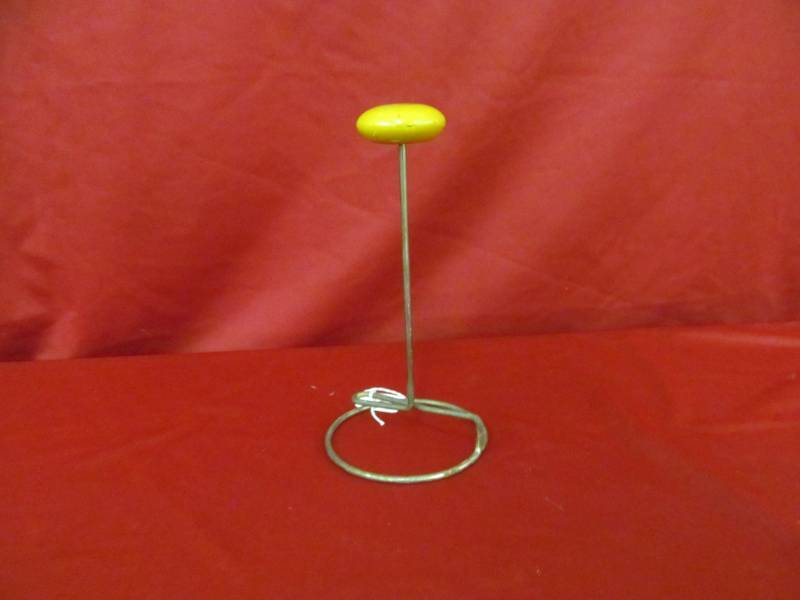 lot 27 image: vintage hat stand