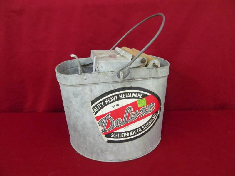 lot 51 image: deluxe mop bucket