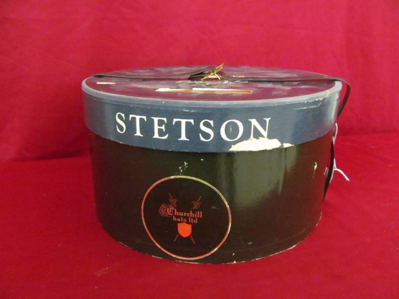 lot 54 image: vintage Stetson hat box