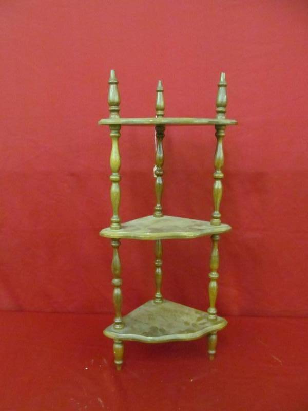 lot 90 image: corner shelf