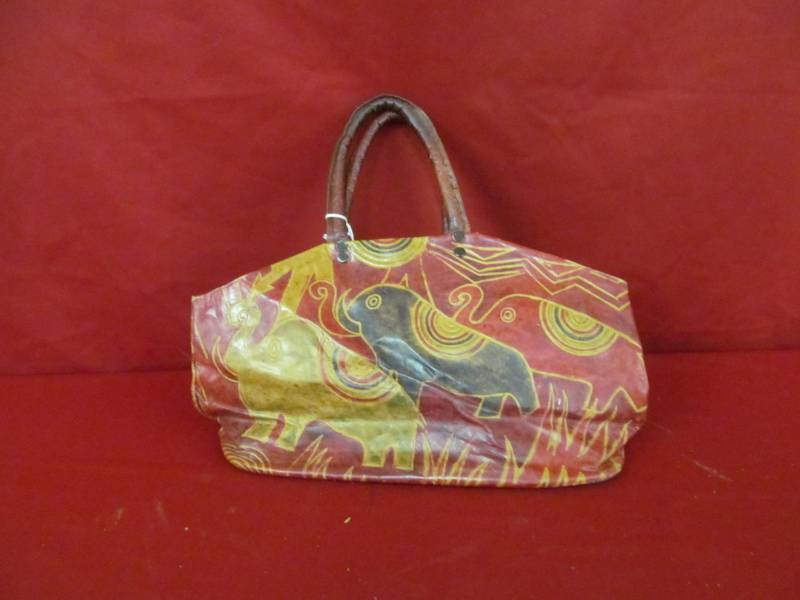 lot 96 image: vintage leather ladies purse