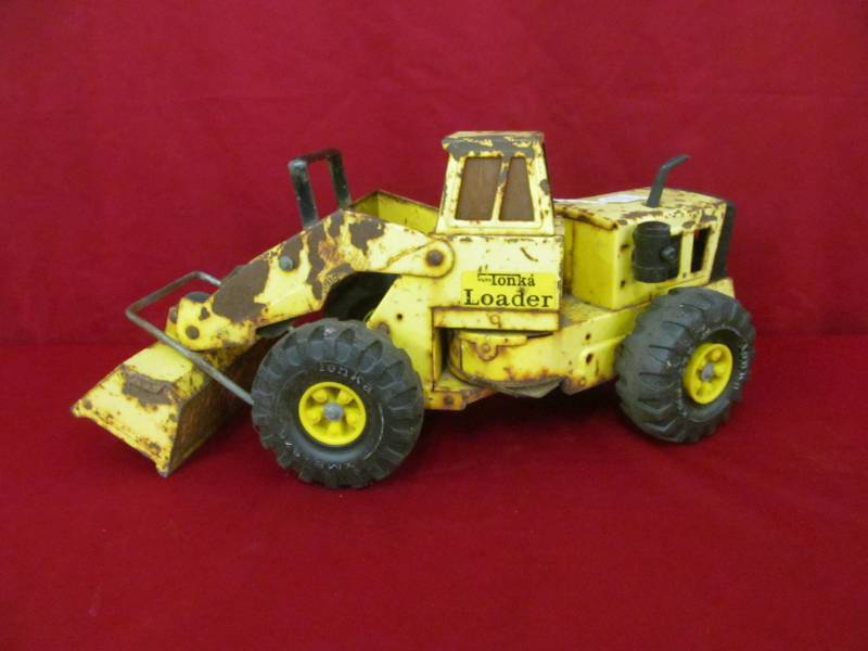 lot 103 image: Vintage Tonka Loader