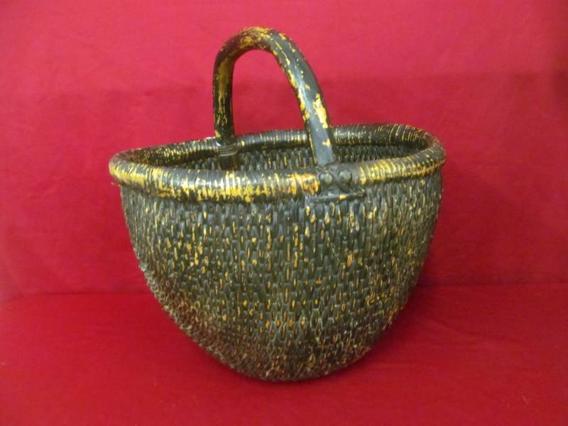 lot 110 image: Chinese work basket