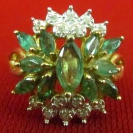 lot 119 image: Jewelry