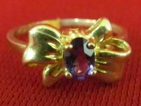 lot 122 image: Jewelry