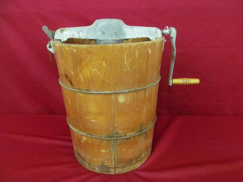 lot 126 image: White Mountain ice cream maker