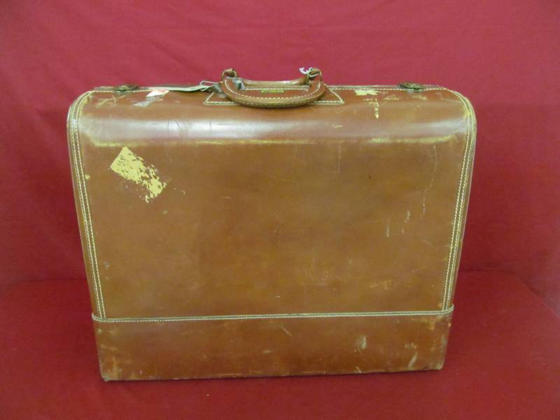 lot 131 image: Colonial hard size case