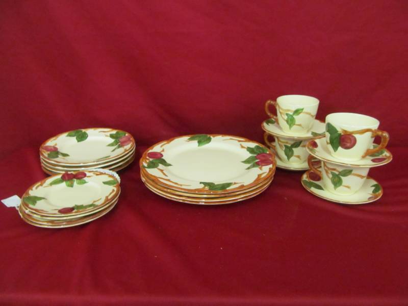 lot 135 image: Franciscan dish set
