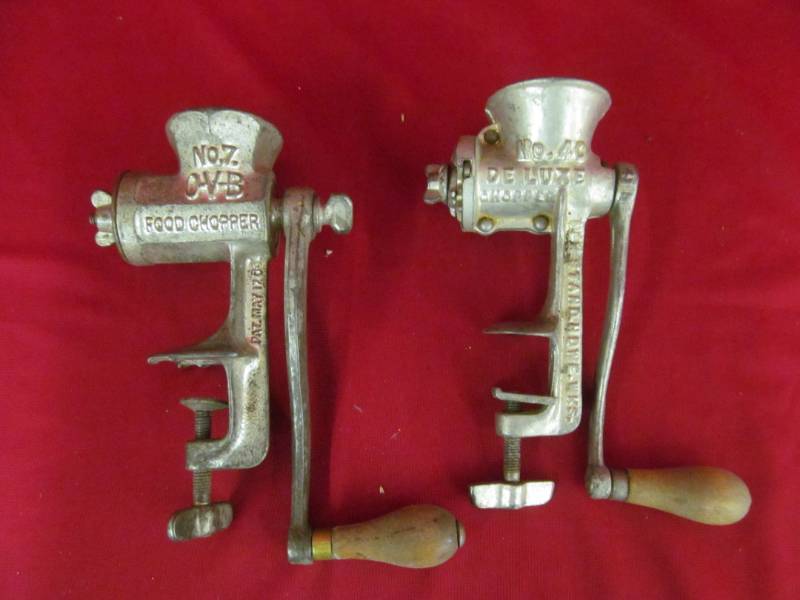 lot 138 image: Deluxe food chopper,OVB food chopper