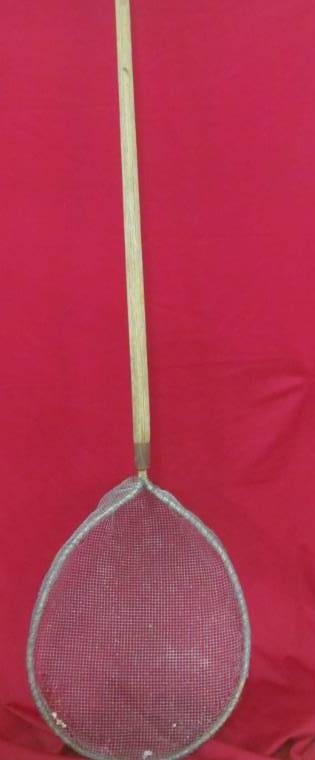 lot 146 image: vintage dip net