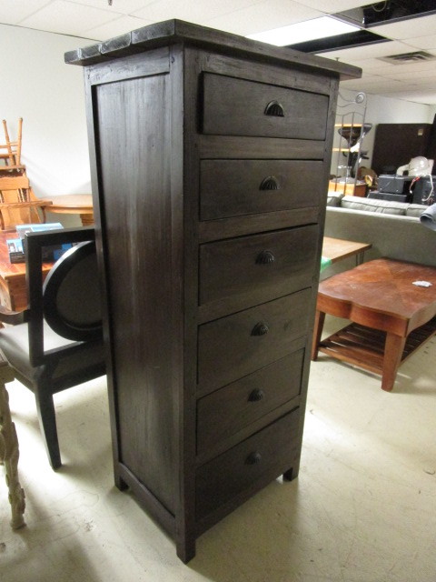 TALL CHEST