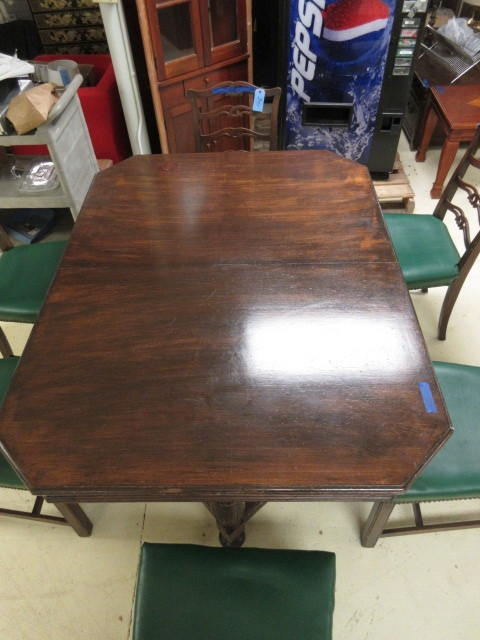 SOLID WOOD DINING ROOM TABLE W CHAIRS