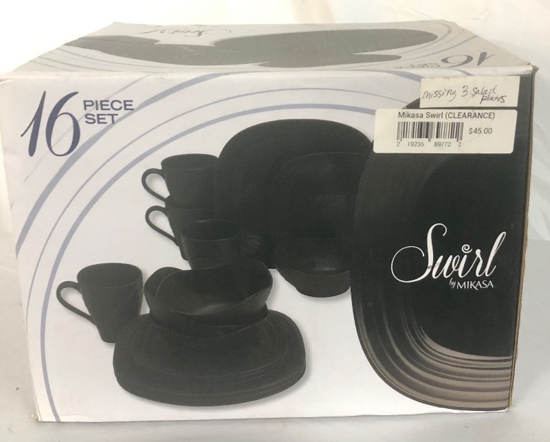lot 5 image: Mikasa Swirl Black Dinner Plates 16pc set