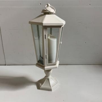 lot 29 image: LUMINARA 19 WINDSOR LANTERN WITH PEDESTAL & FLAMELESS CANDLE