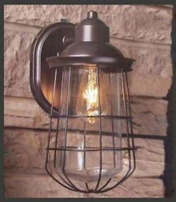 lot 31 image: MANOR HOUSE VINTAGE LED COACH LIGHT