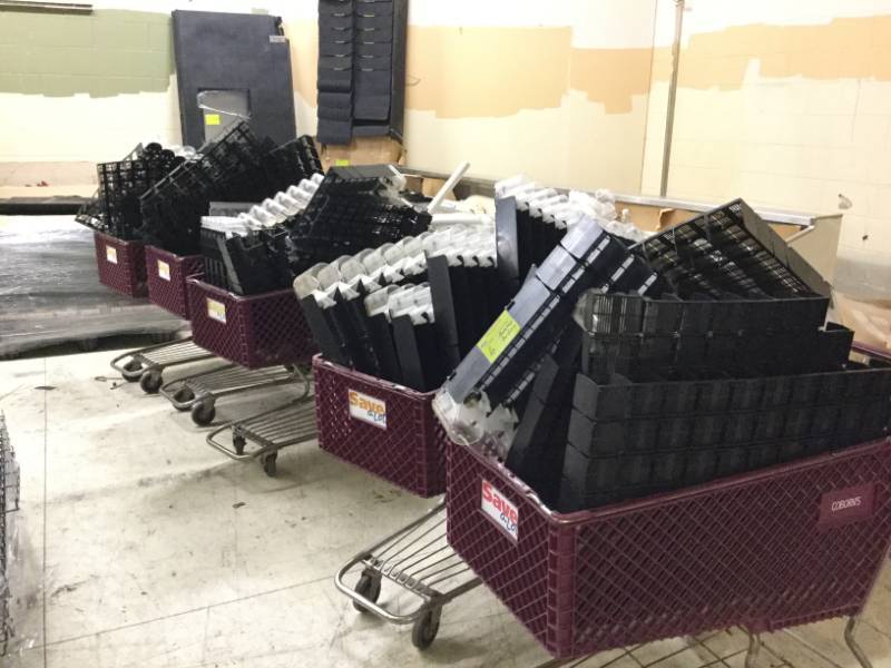 lot 6 image: 5 Carts of Beverage PushersSlides