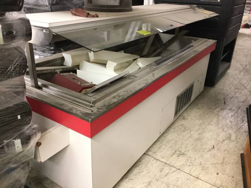 lot 23 image: Salad Bar