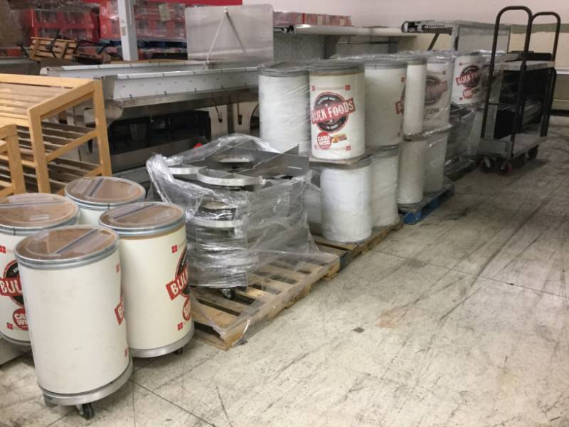 lot 32 image: Bulk Food Bins