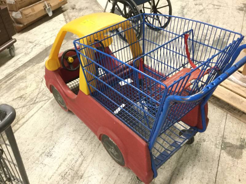 lot 56 image: Kids Cart