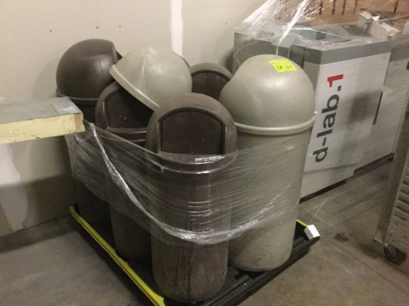 lot 78 image: Garbage Cans