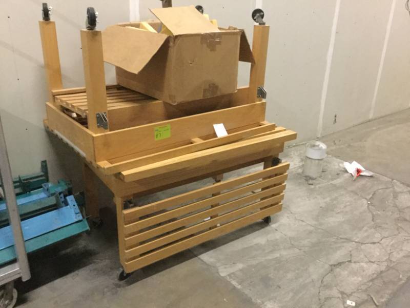 lot 87 image: Produce Tilt Tables