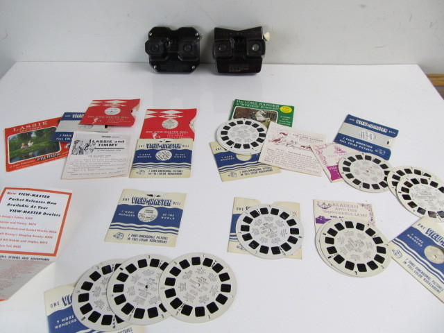 lot 20 image: Group of Vintage Viewmasters & Reels