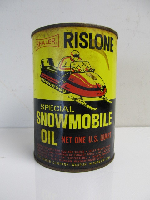 lot 26 image: NICE Vintage RISLONE Snowmobile Motor Oil Can