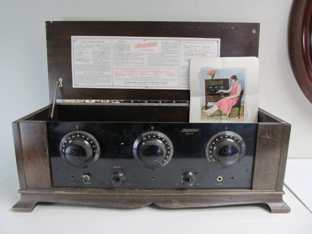 lot 70 image: Orig 1920s WINDSOR (Minneapolis) Magnadyne Tube Radio