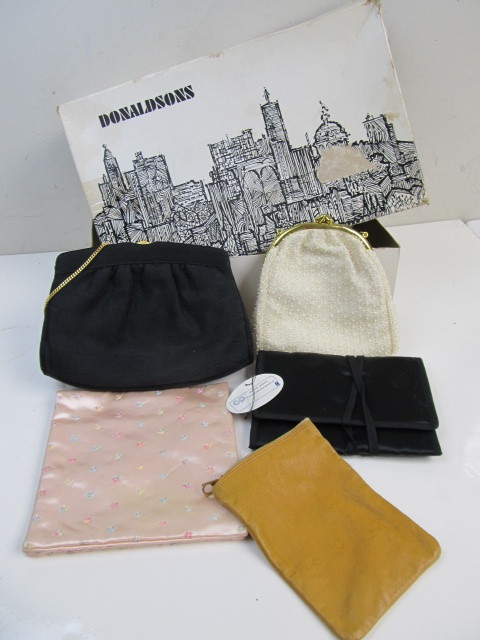 lot 77 image: Group of Vintage Handbags & Purses