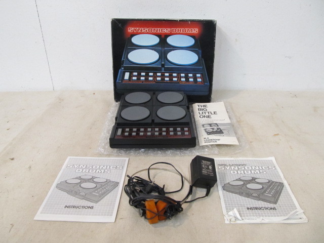 lot 104 image: Vintage SYNSONICS DRUMS wBox & Manuals